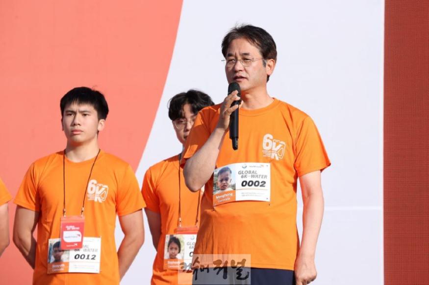 [포토] 1-1. 이동환 고양시장, ‘2024 Global 6K Water 러닝 캠페인’ 동참.jpg