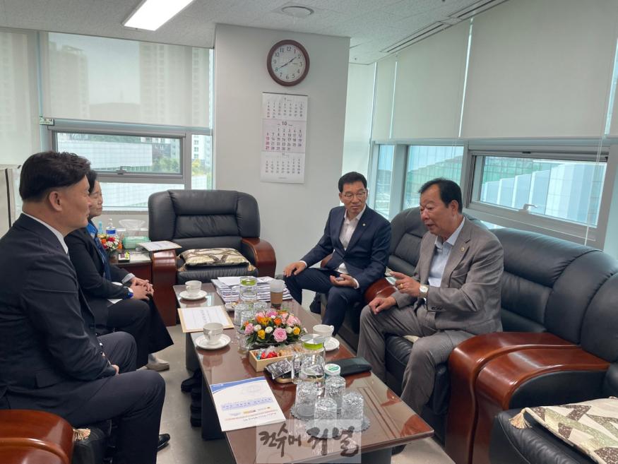 241014 임상오 의원, 북부소방재난본부장 직급상향 건의 등 국회 행안위에 건의안 전달.jpg