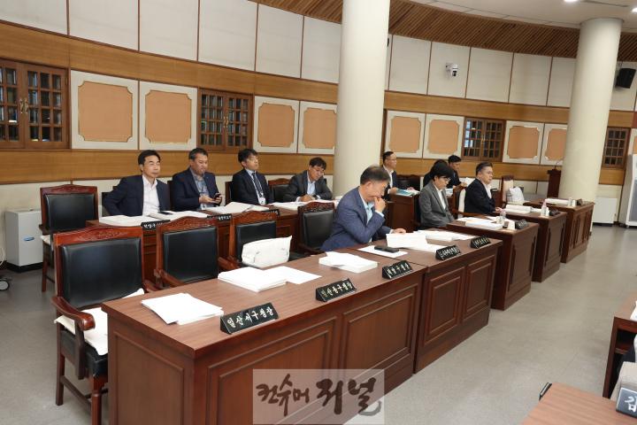 고양특례시의회 제289회 임시회 제2차 본회의 불출석 한 이동환 시장 및 관계 공무원.jpg