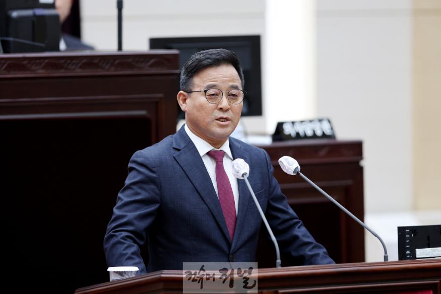 241021_제298회_인천광역시의회_임시회_제2차_본회의 2.jpg