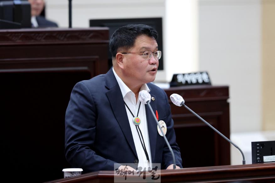 241021_제298회_인천광역시의회_임시회_제2차_본회의 1.jpg