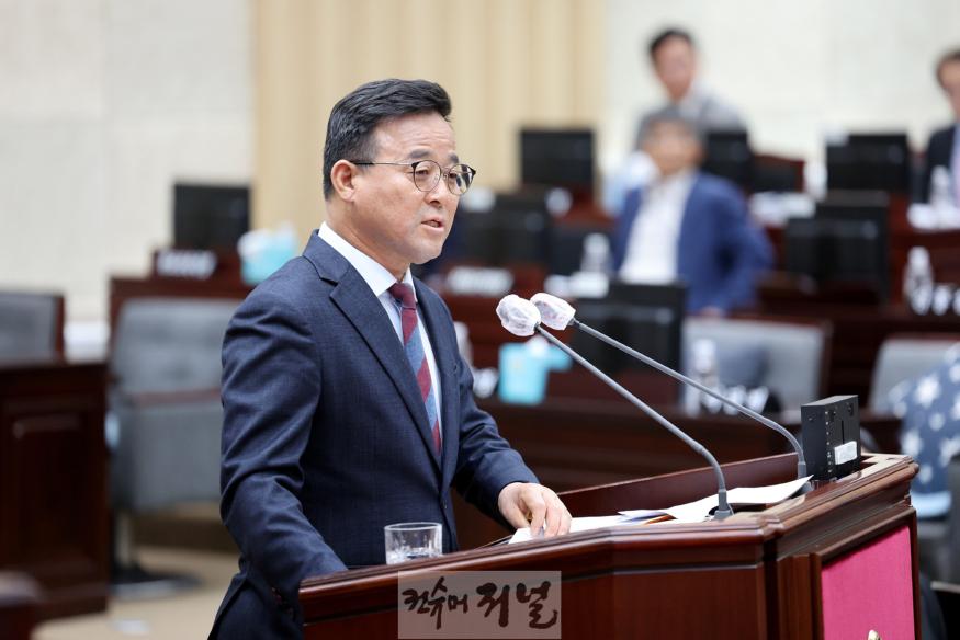 김재동 의원1.jpg