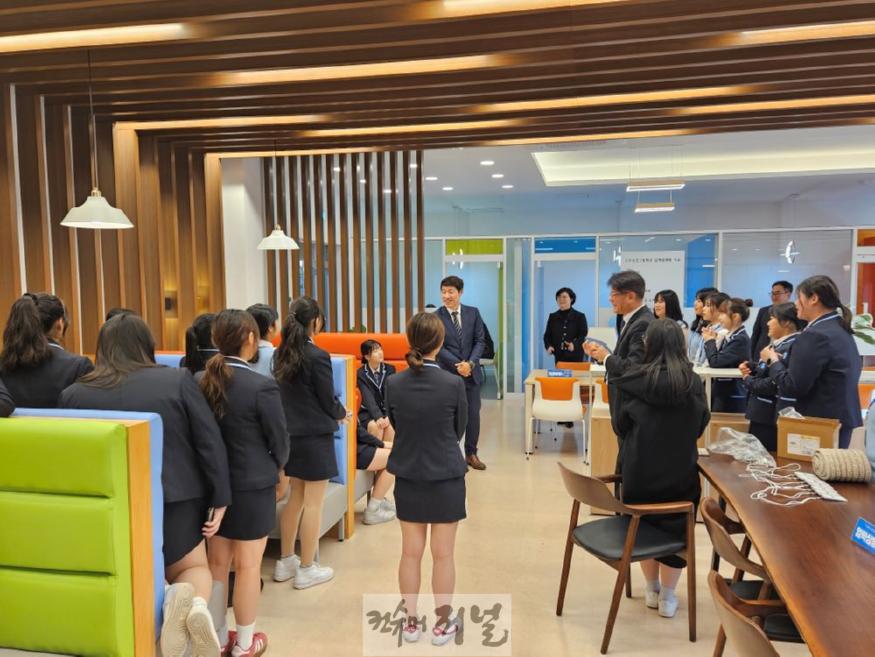 인천보건고등학교 현장방문(이용창 교육위원장).jpg