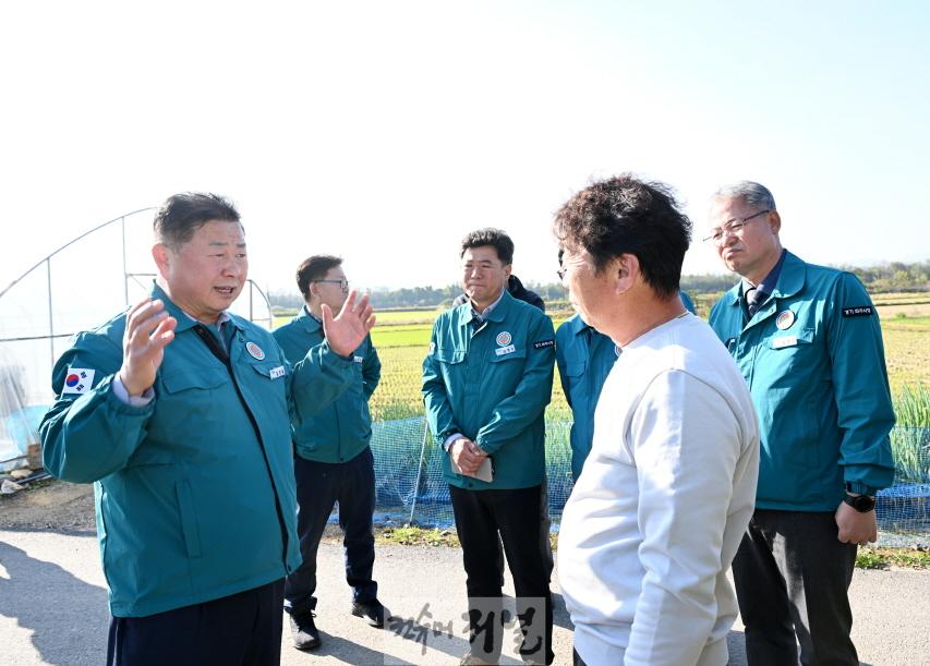 1. 김경일 파주시장, 대남확성기 소음 피해 대성동 마을 방문 (1).jpg