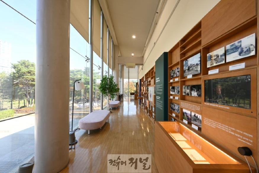 8. 기억을 심어 기록으로 피우다 부평역사박물관  기록보관 전시 개막 2.jpg