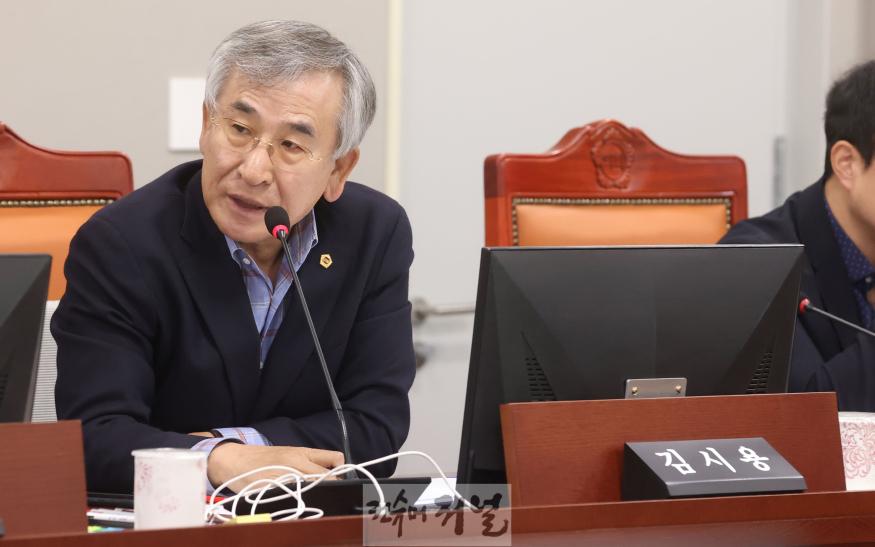 241108 김시용 의원, 데이터센터 입지에 대한 대책 마련 촉구.JPG