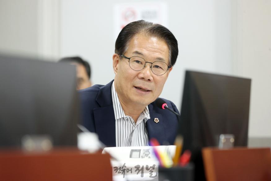 241108 유영두 의원, 이재명 전 지사의 비정상적인 게임 사업 타 부서 이관 정상화 시정 요구 (1).JPG