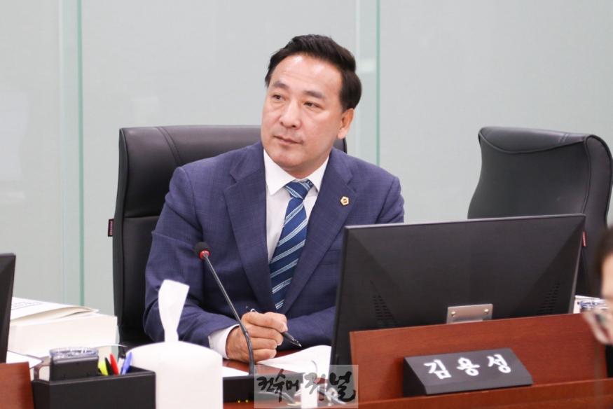 [사진] 김용성 의원_경기복지재단, 경기도사회서비스원.jpg