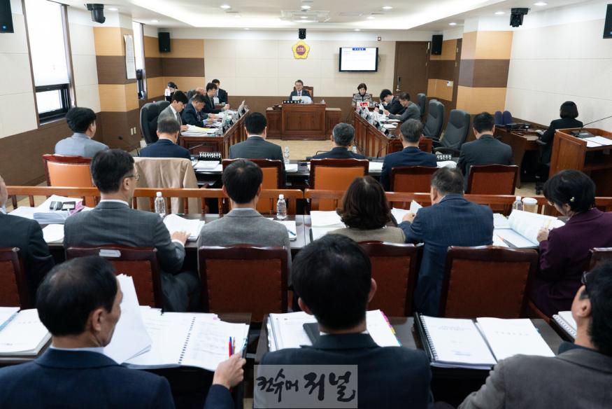 241111_경제자유구역청_행정사무감사9IC06330.jpg