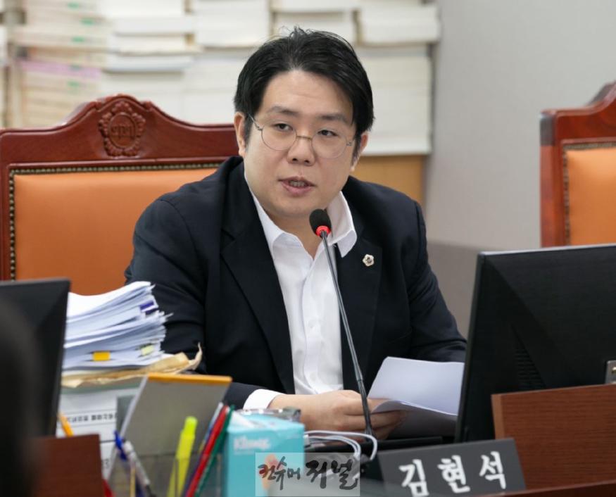 241119 김현석 의원, 道내 학교 무단조퇴 3년간 89만 건, 제도 개선 시급.jpg