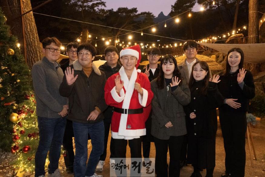 1.자치행정과(김동근 의정부시장, ‘이달의 칭찬 주인공’ 직원들과 소통의 시간 가져)1.jpg