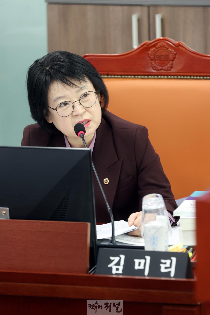 241125 김미리 의원, 농수산생명과학국의 감액 예산편성 안일함 강력 질타 경기도 농수산 예산 지켜내라!.JPG