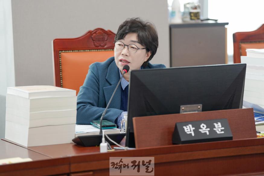 241125 박옥분 의원, 2025년 경기도 예산안 심사에서 과도한 지방채 발행 문제 등 올바른 예산 편성 촉구.jpg