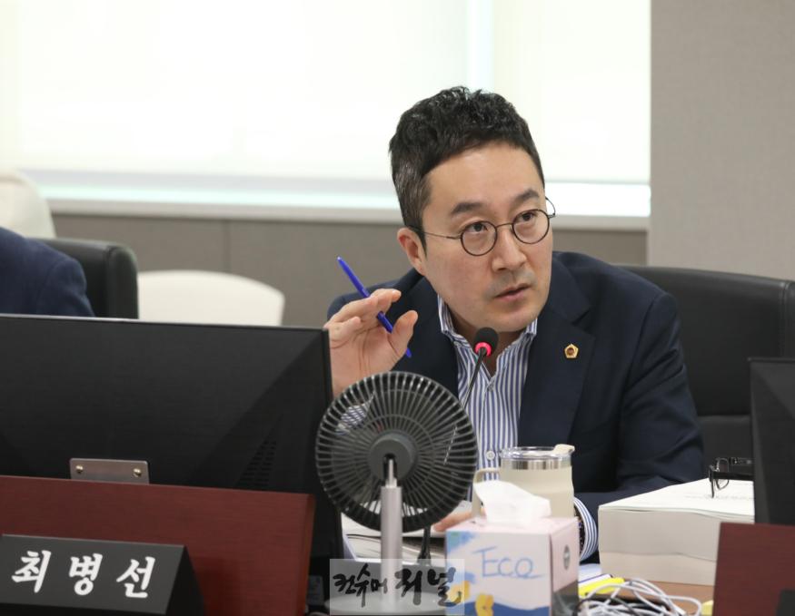241126 최병선 의원, 민간위탁 사전동의 절차 무시한 노동국 문제 제기.jpg