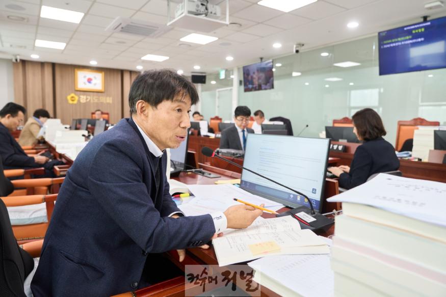 241126 이홍근 의원, “버스관련 지원예산은 고무줄인가”.jpg