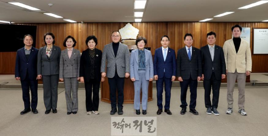20241125 제257회 제2차 정례회 제1차 본회의 (1).jpg