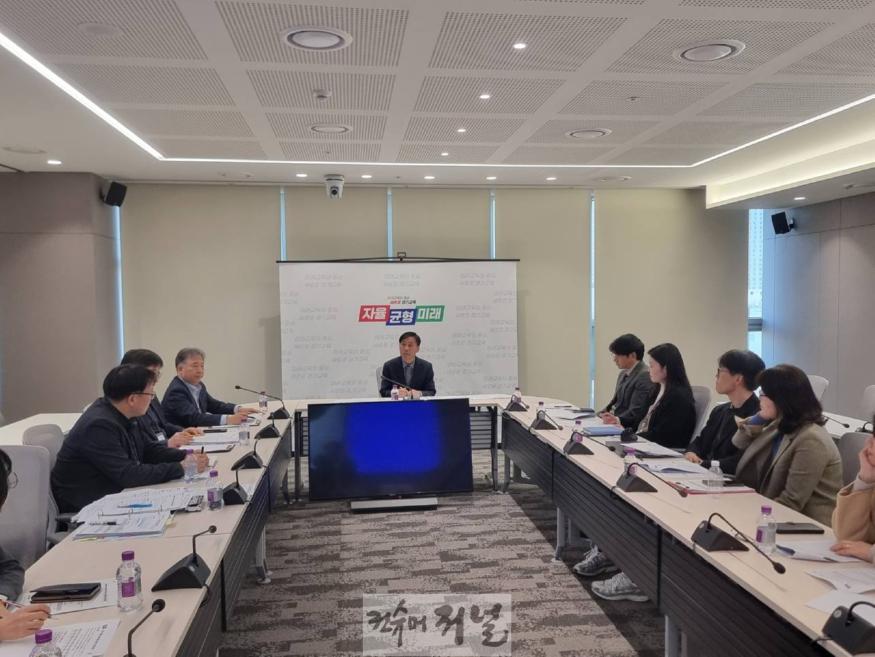 241205_경기도교육청__학교현장_혼란_최소화한다_교육공무직원_노동조합_총파업에_전력_대응(사진).jpg