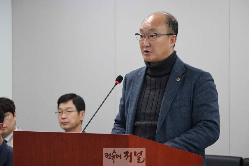 241217 김동영 의원, “전국 최초 ‘노선버스의 친환경차 전환’ 조례 시행 눈 앞에”.jpg