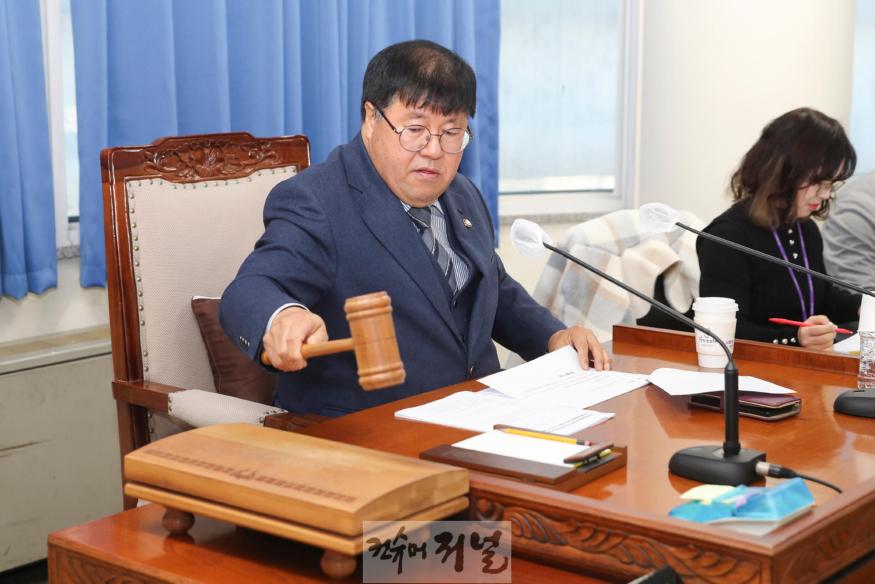 20241219_[9대]백석동 업무빌딩으로의 고양시 청사 이전 사업 및 부서 이전에 대한 행정사무조사 특별위원회_001 (2).jpg