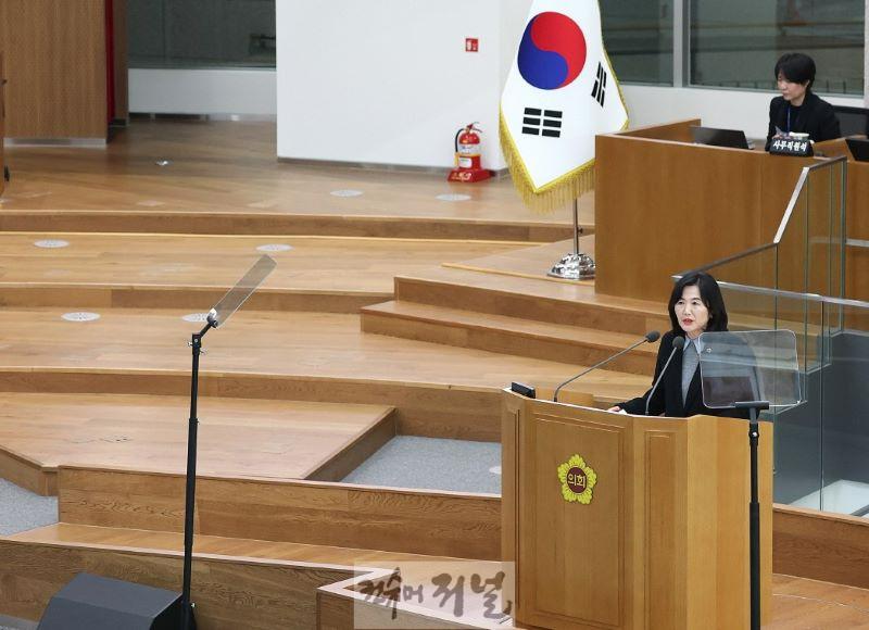 241220 김영희 의원, 5분 자유발언 통해 ‘물향기수목원 입장료 무료화 촉구’.jpg