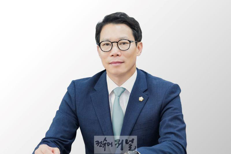 240710_4_의장님 사진.jpg