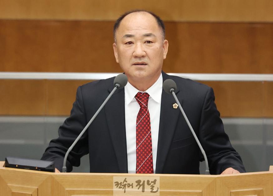 250102 이영희 의원, 경기도교육청, 재정 운용 신뢰도 한 단계 높인다...업추비 조례 개정안 시행 (1).JPG