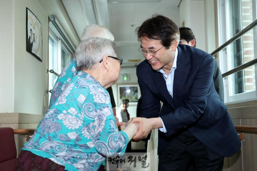 1-1. 사회복지시설 방문한 이동환 고양특례시장.jpg