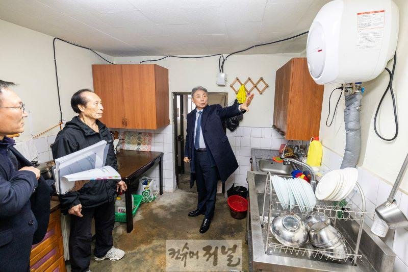 0121 윤환 계양구청장, 경로당 방문해 어르신들과 소통 (1).jpg