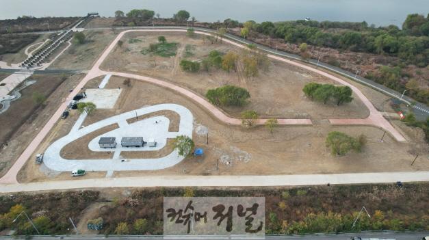 1-2. 고양대덕생태공원 잔디광장 조성 사업지(드론촬영).jpg