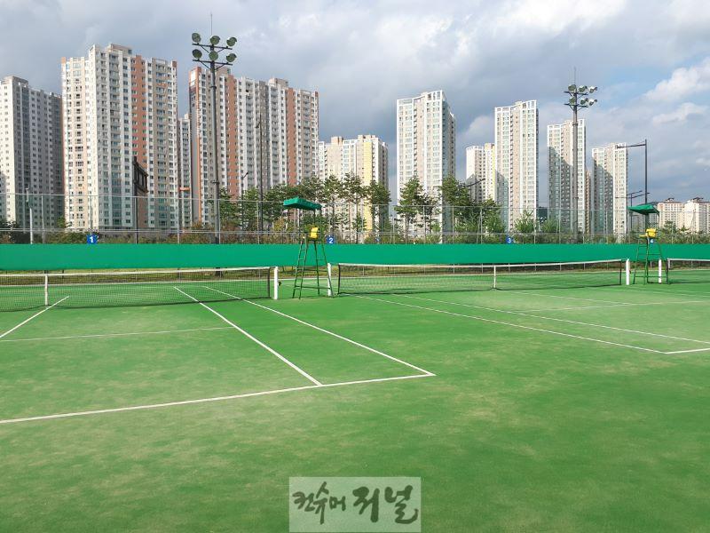 1.시민소통담당관(설 연휴를 만끽할 특별한 장소들 소개)6-푸른마당 테니스장.jpg