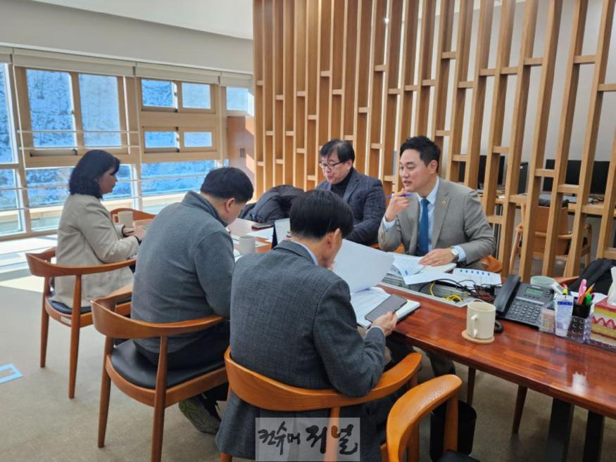 250204 오석규 의원, 의정부시 지역화폐 충전은 백화점 오픈런 시민 불만 폭발.jpg