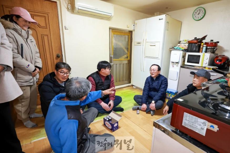 김덕현 연천군수, 한파경보에 따른 취약계층 가정방문.jpg