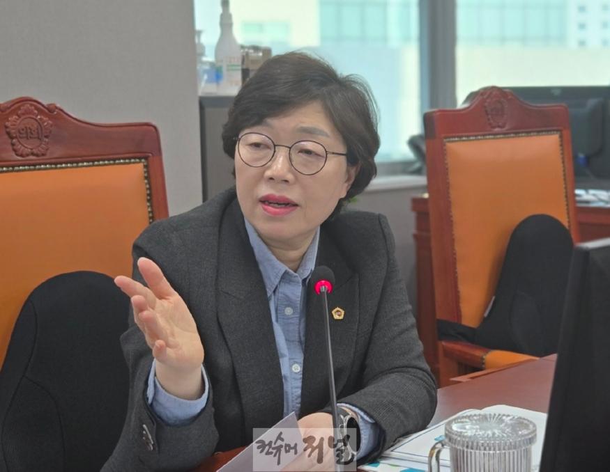 250214 박옥분 의원, 경기도 철도사업 난항 및 경기국제공항 환경영향평가 지적 (1).jpg