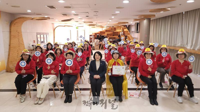 평화골든벨_단체사진.jpg