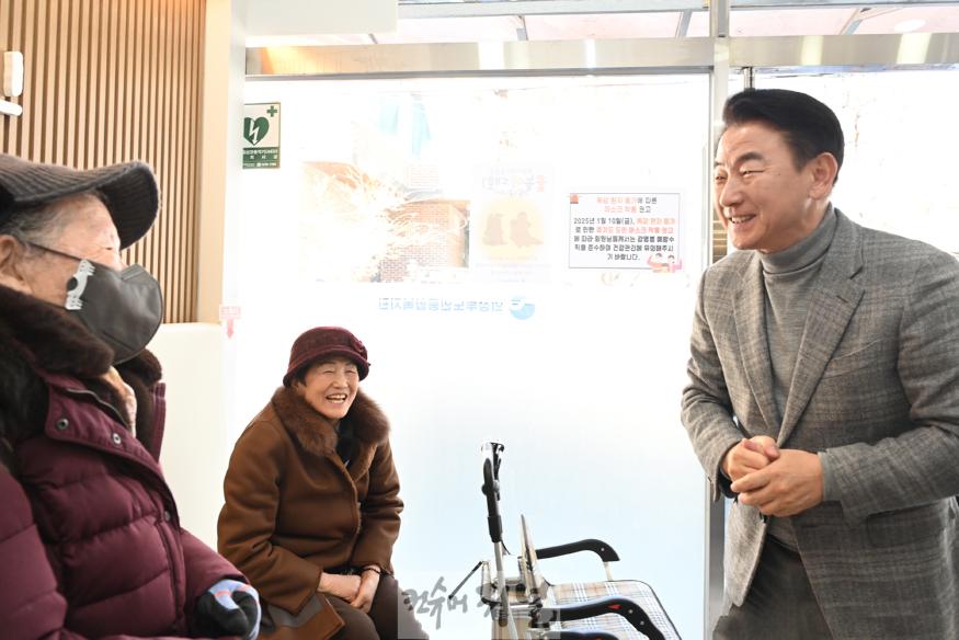 2.노인복지과(의정부시, 어르신께 한 걸음 더! 경청하고 살피는 ‘문안’)1.jpg
