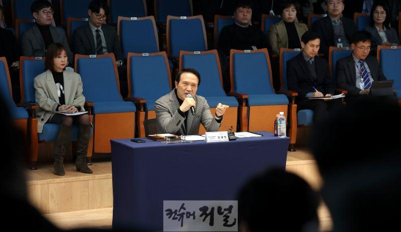 250221_임태희_교육감_“일신우일신(日新又日新)__외부_개방과_부단한_혁신이_미래교육청의_기본”(정책기획관)(사진1).JPG
