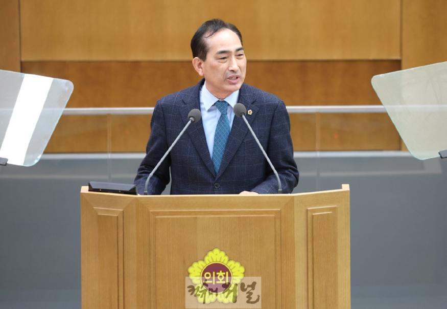 250221 김창식 의원, 경기-서울 버스노선 폐지에 따른 대책 마련 촉구 (2).JPG