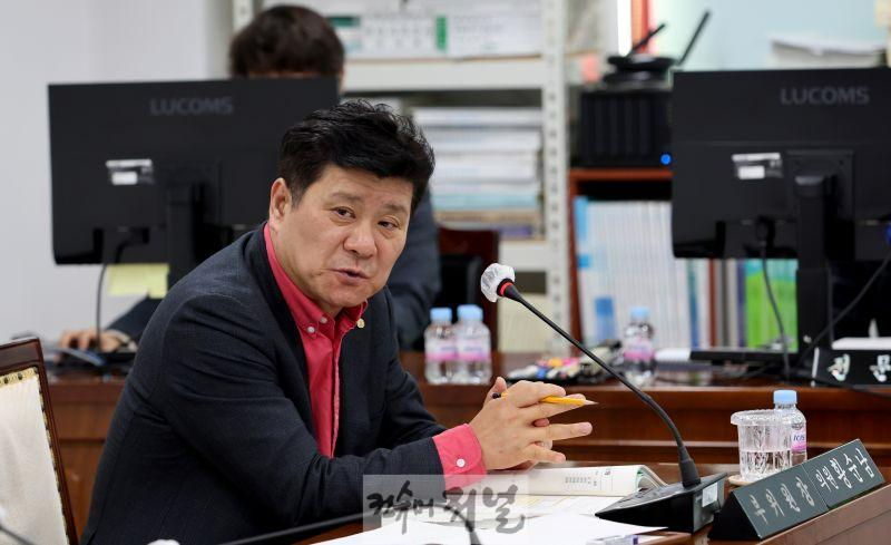 20250214 제258회 임시회 자치도시위원회_황순남.jpg