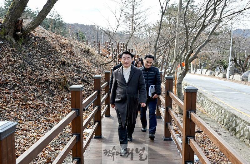 1.시민소통담당관(의정부 최초 산림 휴양시설, 자일산림욕장 1년의 기록)4-현장 점검.JPG
