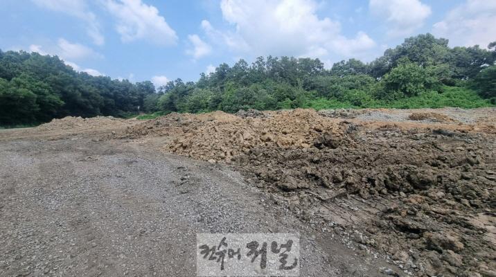 4. 파주시, 농번기 앞두고 불법 성토 행위 집중 단속_불법성토 사진.jpg