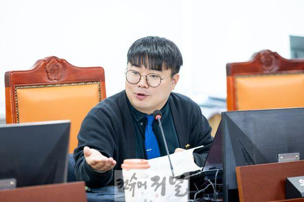 250307 유호준 의원, 공공기관담당관 만나 GH 이전 관련 의견 교환 (1).jpg