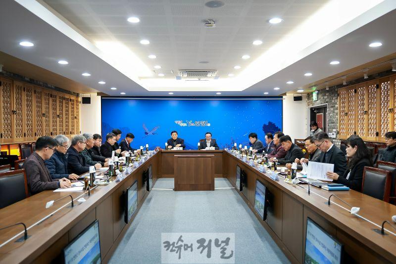 연천군 종합장사시설 건립 자문위원회 회의 사진.jpg