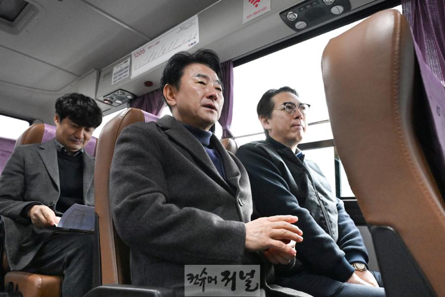 1.시민소통담당관(의정부시, 1205번 광역버스 개통 1주년)4-현장 점검.jpg