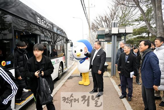 1. 파주시, 학생전용 통학버스 ‘파프리카’ 현장 점검.jpg