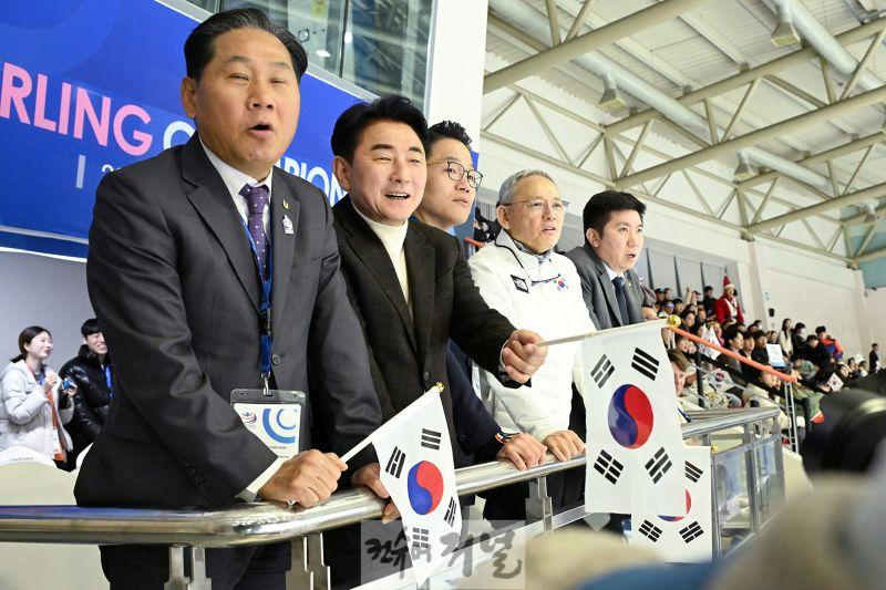 체육과(의정부시, 2025 LGT 세계여자컬링선수권대회 개막! 13개국 선수단 열전 돌입... 올림픽 출전권 경쟁 본격화)3.jpg