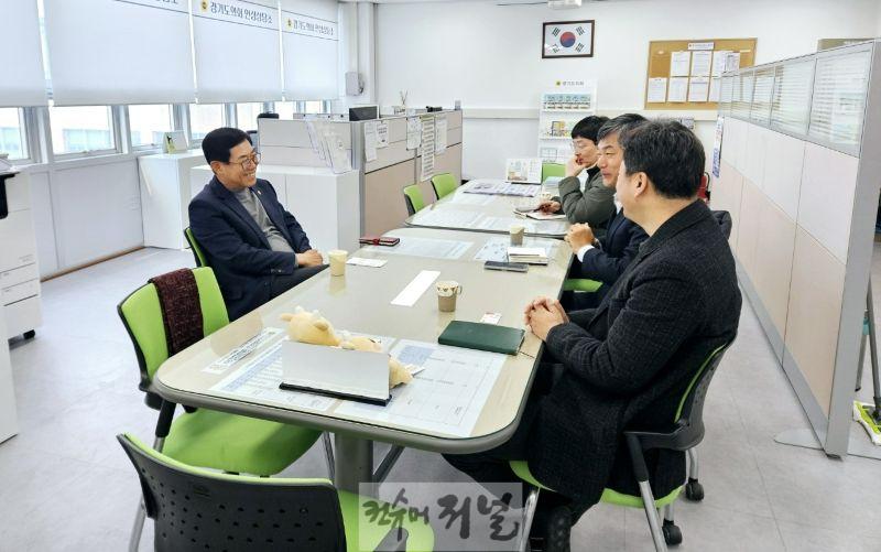 250321 박명수 의원, 안성 도시 발전을 위한 정책 논의 (2).jpg