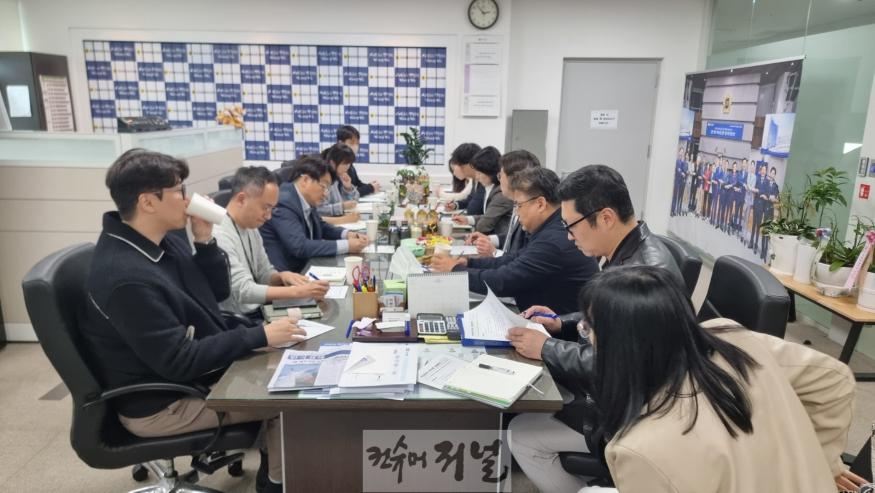 250325 황대호,이진형,김도훈 의원, ‘이산문화제’ 성공 개최 위해 머리 맞대.jpg