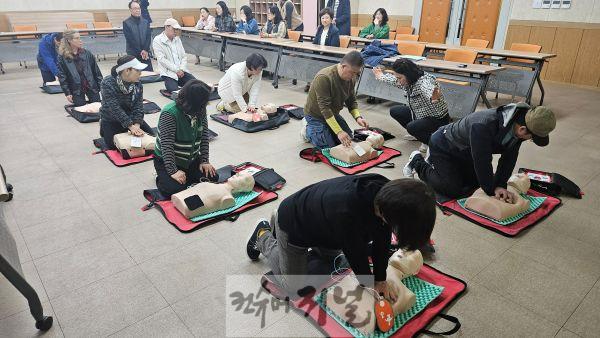 0404 작전2동 주민자치회, 2025년 주민참여예산사업 ‘심폐소생술(CPR) 교육’ 추진 (2).jpg