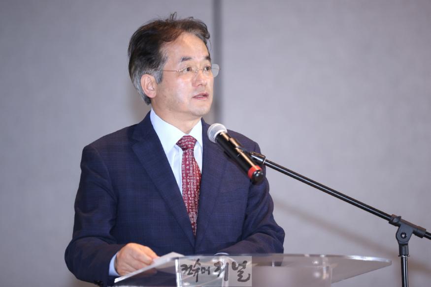 1. PWCC 운영계약 체결식에서 축사 중인 이동환 고양시장.jpg