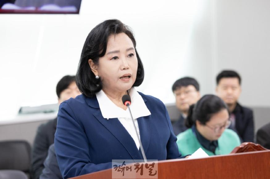 250414 정윤경 부의장, 광역지자체 최초 경기도 농어업재해 복구비 등 지원 조례 상임위 통과.jpg